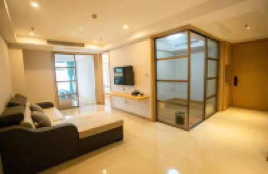 雲居假日公寓（海寧許村鎮政府杭海萬朵城店）