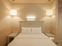 康橋商旅（高雄六合夜市中正館） 鄰近新興區的酒店