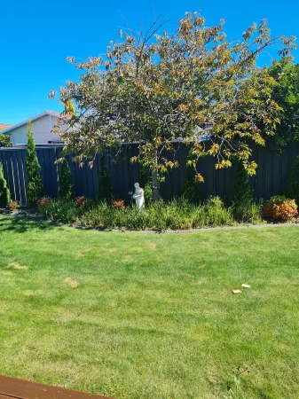 Liz on Lowry Отели в г. Хейстингс