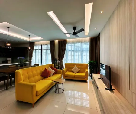 Luxury Queen Villa 2Min Walk to Beach & Night Market Netflix 20pax