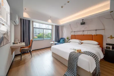 Chengxiaocheng Homestay (Hefei Datang International Shopping Plaza Honggang Subway Station) Hotel a Daxidi/ 1912 Bar Street