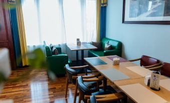 Heyue Hotel