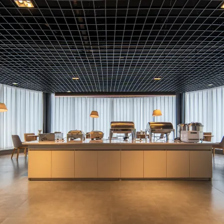 Colour Hotel(Zhangshu Ren He Road)
