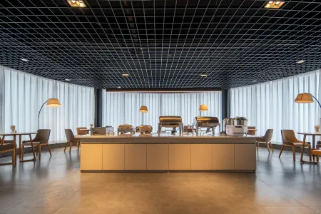 Colour Hotel(Zhangshu Ren He Road) Отели в г. Чжаншу