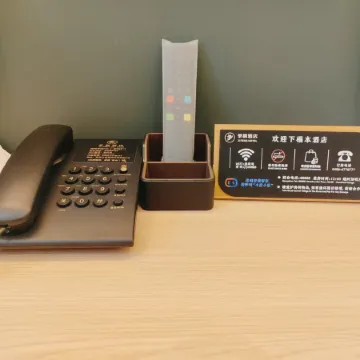 Jifeng Hotel (Heihe Central Commercial Pedestrian Street)