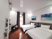 West Coast Homestay, Antarctic Village