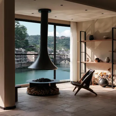 Fan Yun Mountain Villa River View Designer B&B (Zhusheng Bridge, Zhenyuan Ancient Town Hotels near Qinglong Cave