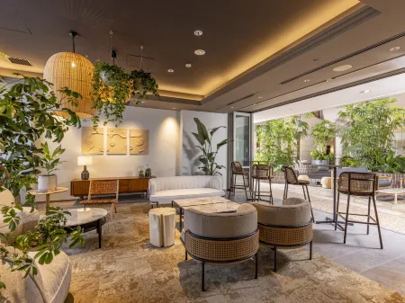 Tokyu Stay Yotsuya Shinjuku Отели рядом с достопримечательностью «Shineiji Temple»