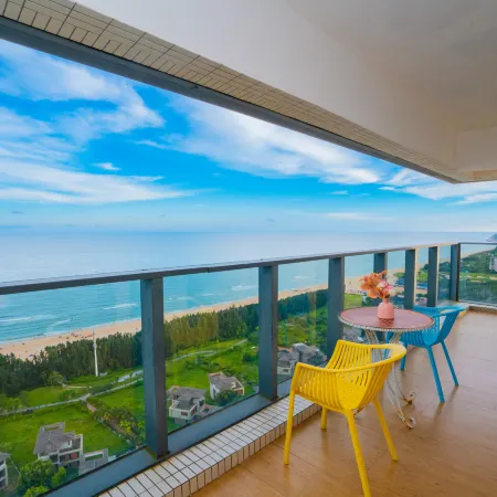 Yuewan Holiday Apartment (Yangjiang Hailing Island Poly Shili Yintan)