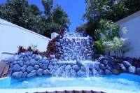Hotel King Garden - Pools