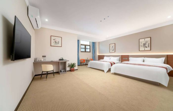 Left Bank Hotel (Qihe County Oulebao Marine Polar World)