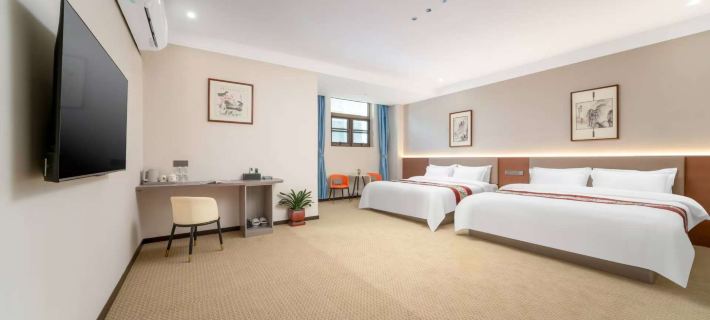 Left Bank Hotel (Qihe County Oulebao Marine Polar World) Hotels in Qihe County