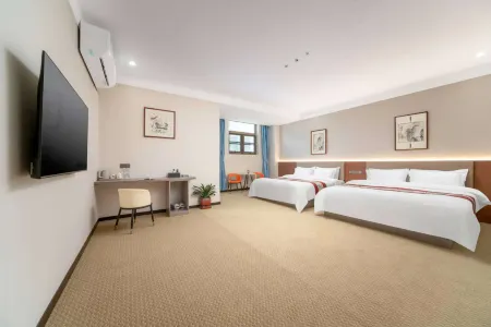 Left Bank Hotel (Qihe County Oulebao Marine Polar World) Отели в г. Цихэсянь