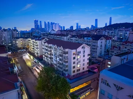 Shangke Premium Hotel (Qingdao Taidong Pedestrian Street) Отели рядом с достопримечательностью «Qingdao TV Tower-High Altitude Experience Hal»