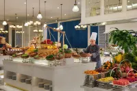 Melia Vinpearl Cam Ranh Beach Resort - breakfast