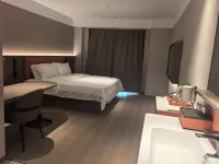 Yunting Hotel (Shaoquan Sports Center Comprehensive Bonded Zone Metro Station Branch) Hotels near Changfeng Sanshitouzhen Passenger Transport Terminal