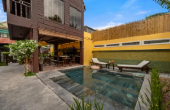 會安牛仔別墅，帶游泳池和燒烤花園。