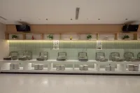 Jinlun Hotel (Shanghai Hongqiao Railway Station)