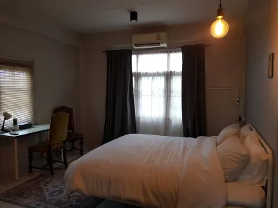 W. House for group, Cozy Loft near Suvarnabhumi  Airport Hotel a Saphan Sung