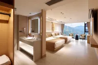 Longji Terraced Field Qiugu Homestay (Jinfo Peak Viewing Platform)