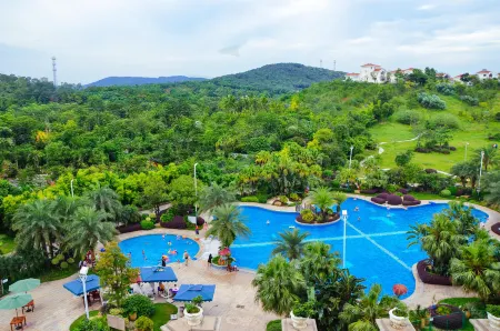 Country Garden Phoenix Hotel Shaoguan (Shaoguan Centennial East Street) Отели рядом со станцией Shaoguan East Railway Station