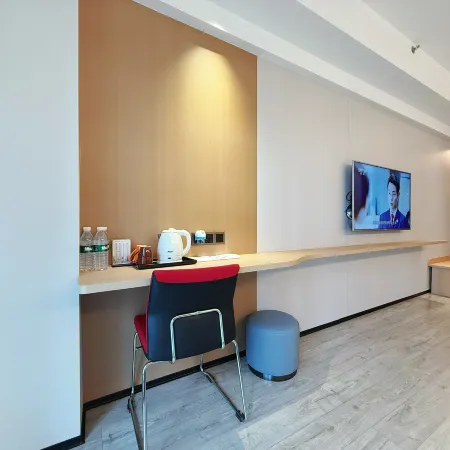 Maple, Longyan, Wanda Plaza