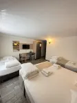 Piyes Otel