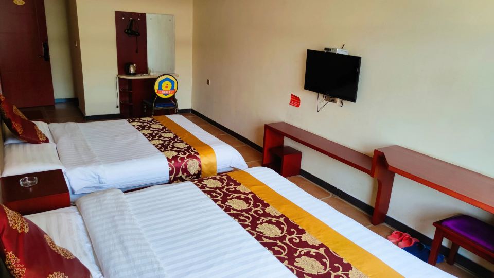 Huxian Xinyuan Hotel