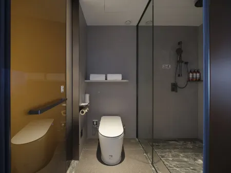 FUNGEE X Hotel, Xiangjiang Middle Road, Bishahu (Youth Square) Station, Changsha Отели рядом с достопримечательностью «Changsha University of Science & Technology (Transportation Science & Technology Teaching Area)»