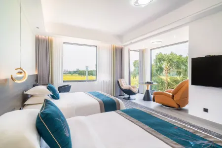 Five Stars Diaolou Lodge​ Отели рядом с достопримечательностью «Xuejinyan Former Site»