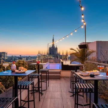 iH Hotels Milano Ambasciatori Отели рядом с достопримечательностью «Ла Скала»