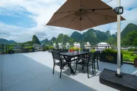 Nature Joy Hotel (Xingping Ancient Town, 20 RMB Attraction Area Store)