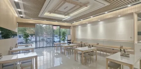 Z-ZHEN HOTEL Отели рядом с достопримечательностью «Gansu Vocational and Technical College of Nonferrous Metallurgy»