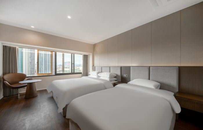 Crystal Hotel