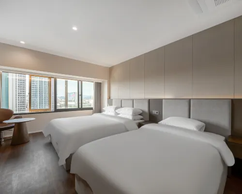 Crystal Hotel Hotels near 83 Tower