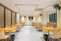 Huaji Hotel (Xinyi Douzhouli Cultural and Creative Street Branch) - 2 stjerner
