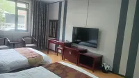 Honghuamanju Homestay - 2-Star