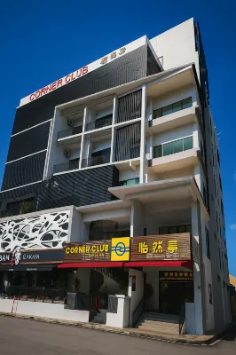 Corner Club Penang - Balcony