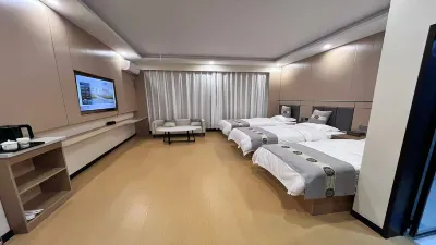 Dangchang Grand Business Hotel Hotels near Hadapu Railway Station