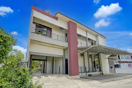 Hotel O Banda Aceh near UIN formerly Alif Guest House Syariah Отели в г. Jeulingke