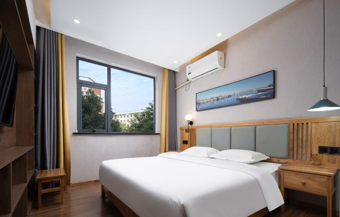 Yuenan Hotel (Tanghe)