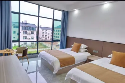 란위에쥐 호텔 (롱후산 방문자 센터) 용호산 관광지 주변 호텔