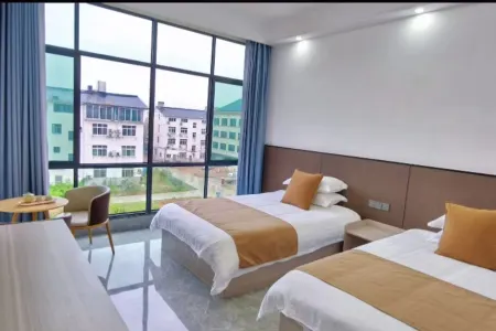 LAN YUE JU Hotel (Mount Longhu Visitor Center)