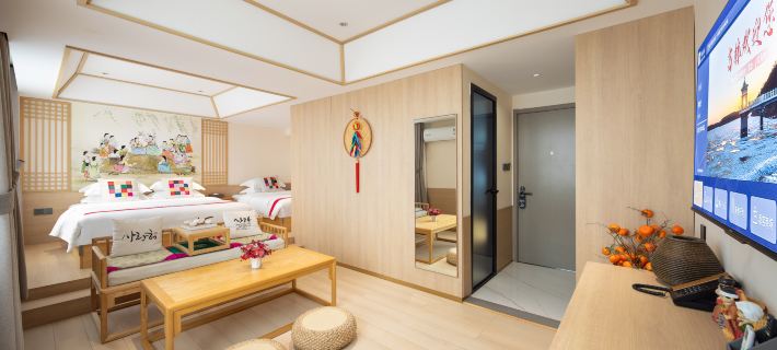 Holiday Inn Golden Hyatt (Yanji Yanbian University Department Store) Hotels in Yanji