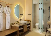 Wuyueli・Daydream丨Full View360° Panoramic Sunshine Golden Mountain Boutique Stay (Baisha Old Town) Hotels in Yulong