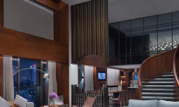 โรงแรมแกรนด์ไนท์ (เมืองการประชุมและนิทรรศการ จินหยาง เมืองการเงิน)