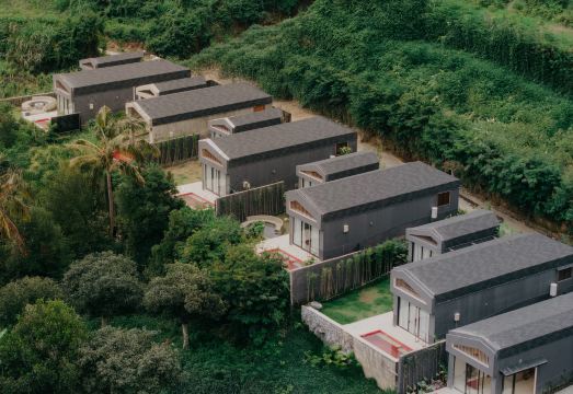 파쿠본 킨타마니 럭셔리 수영장