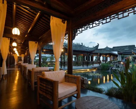 Hongcun wenshe · 20 dream Huipai private garden home stay Hotels in Yi County