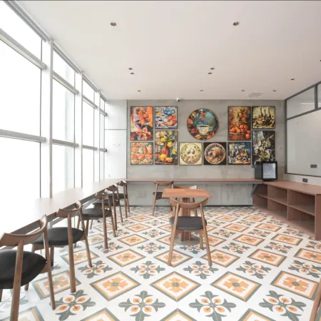Renjoy Hotel (Yintaicheng Chonghemen Square)