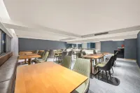 Mandala Hotel (Yizhou Bus Terminal Hechi University) - فطور